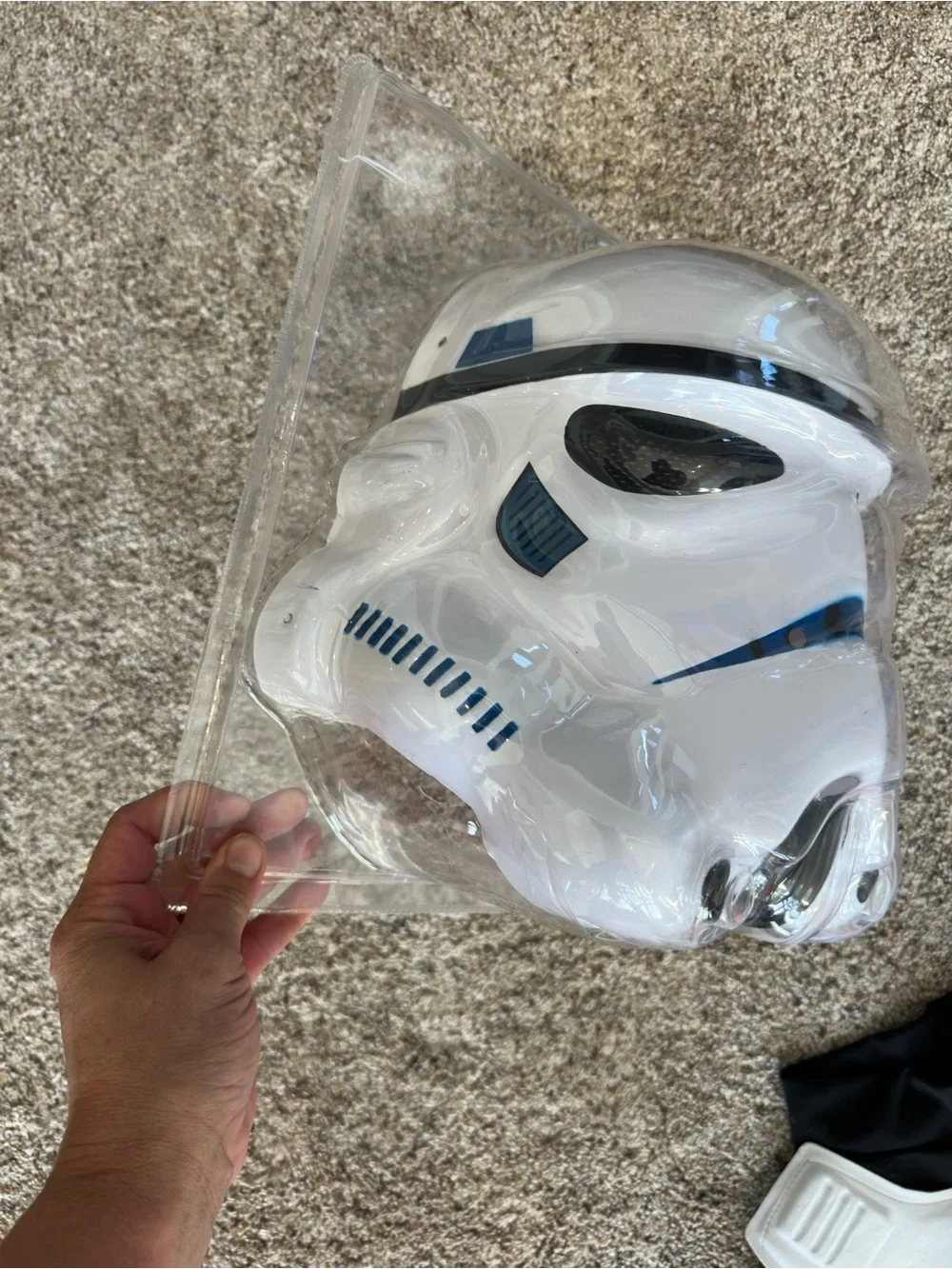 Star Wars Stormtrooper Costume with BStar Wars Stormtrooper Costume with Blaster